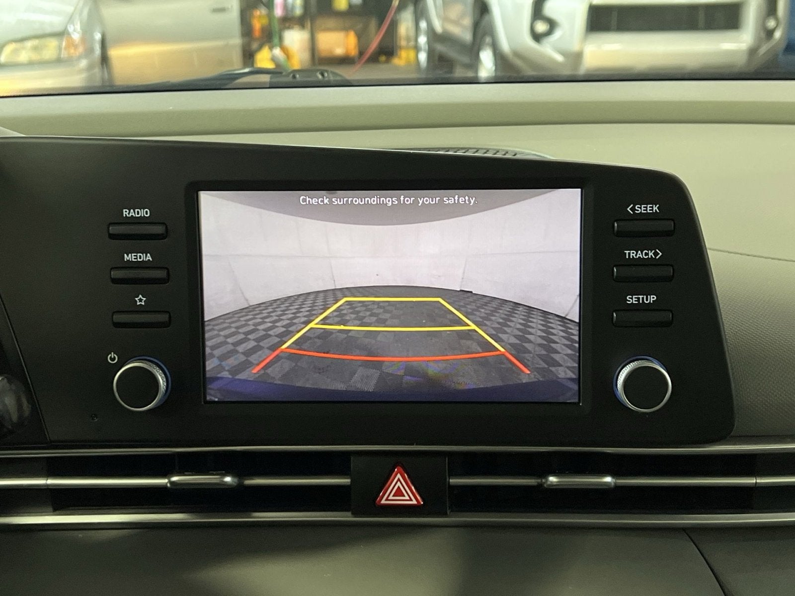 2023 Hyundai Elantra SE