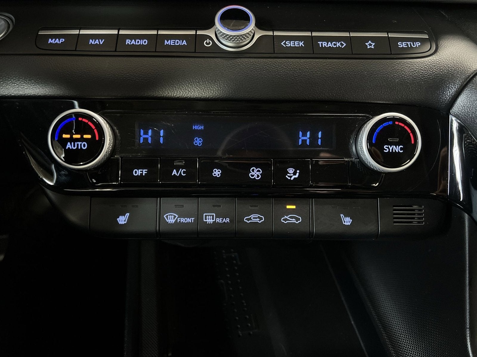 2022 Hyundai Elantra Limited