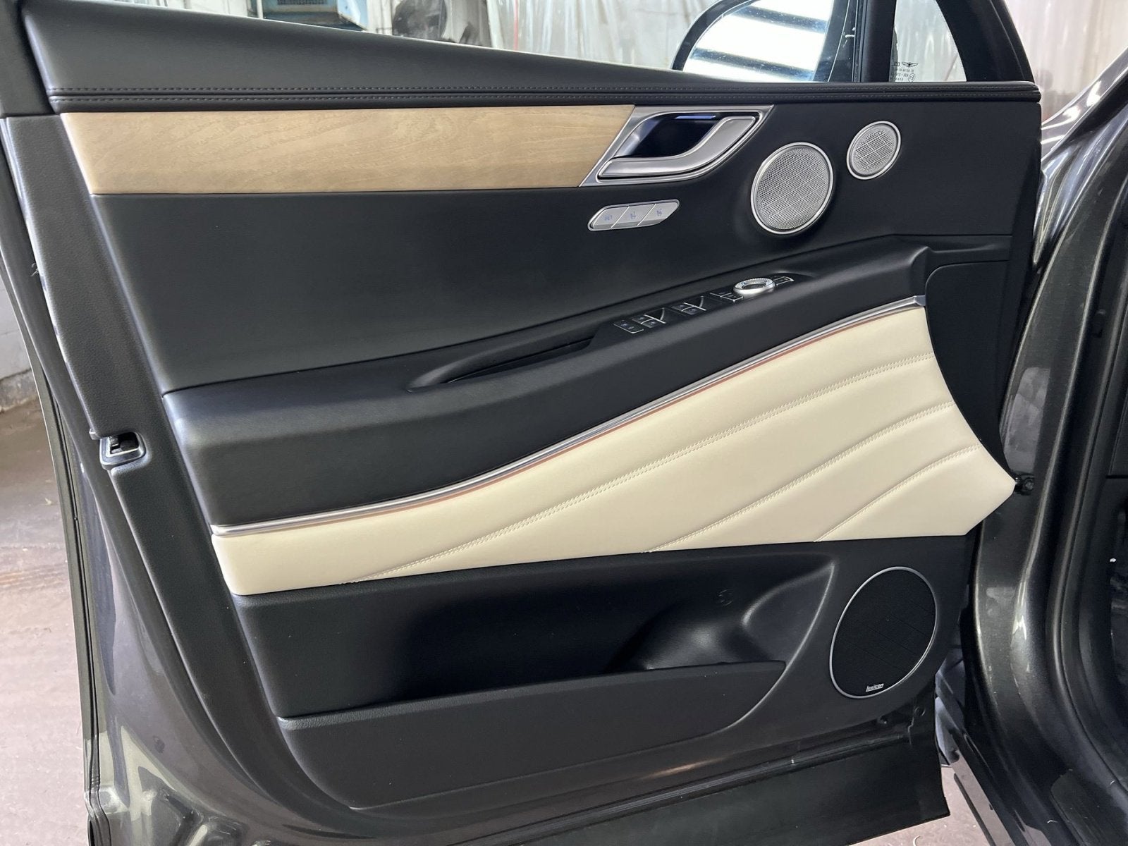 2023 Genesis GV80 2.5T