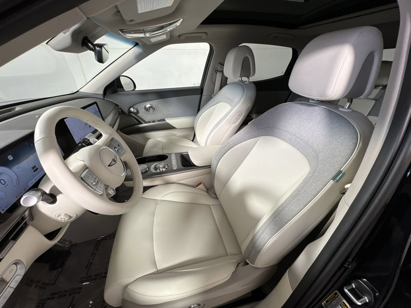 2025 Genesis GV60 Standard