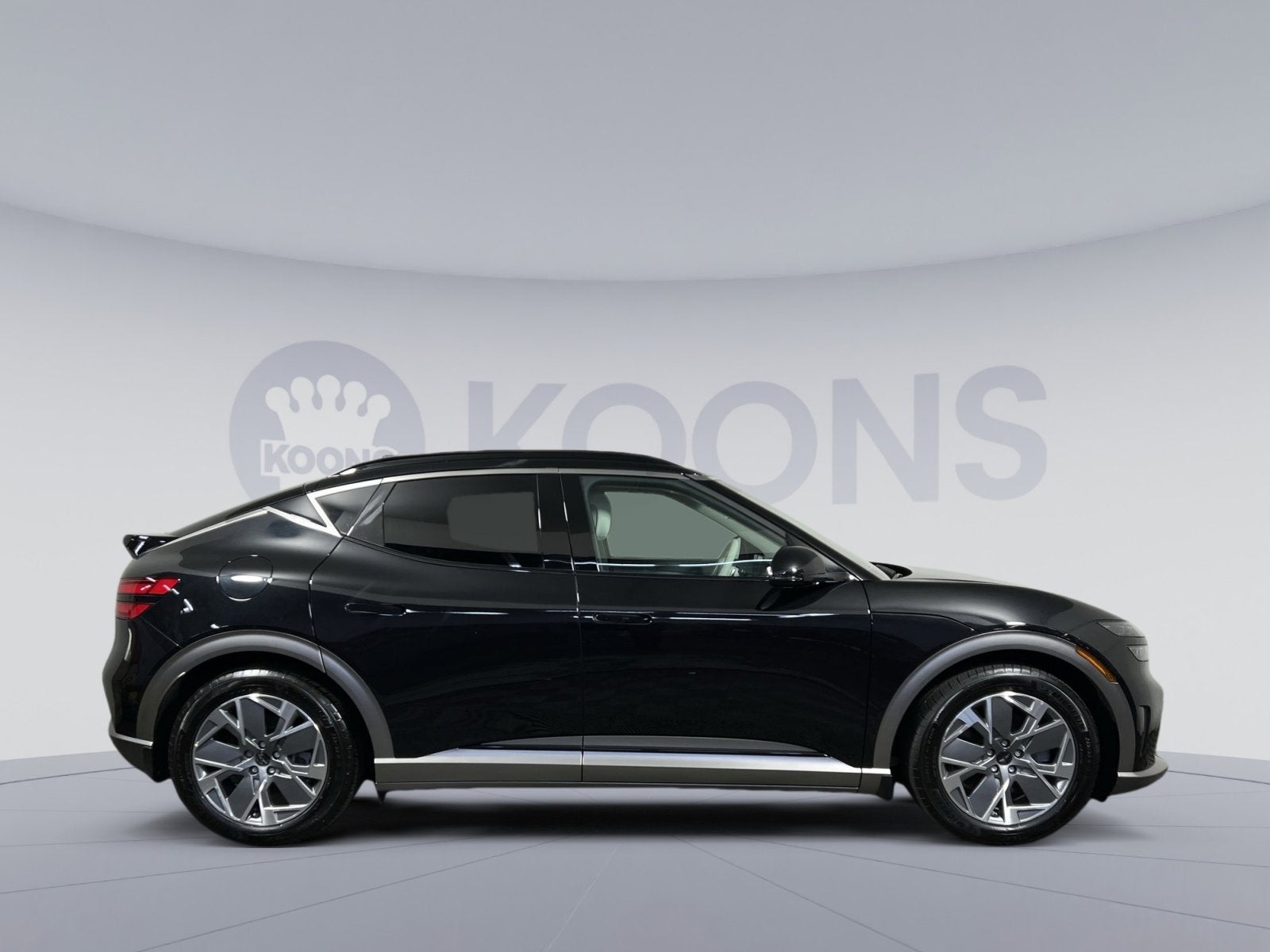 2025 Genesis GV60 Standard