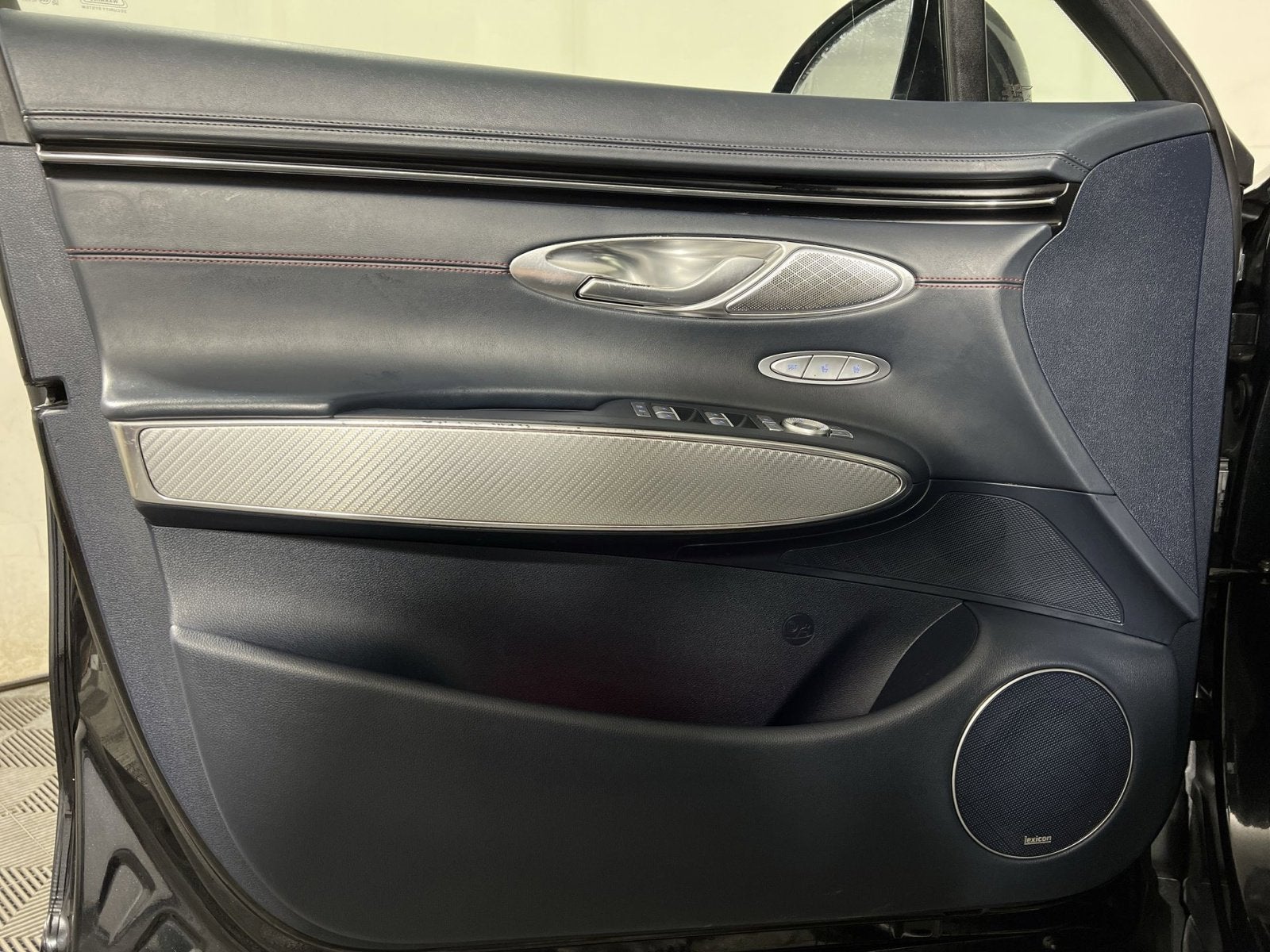 2023 Genesis GV70 2.5T