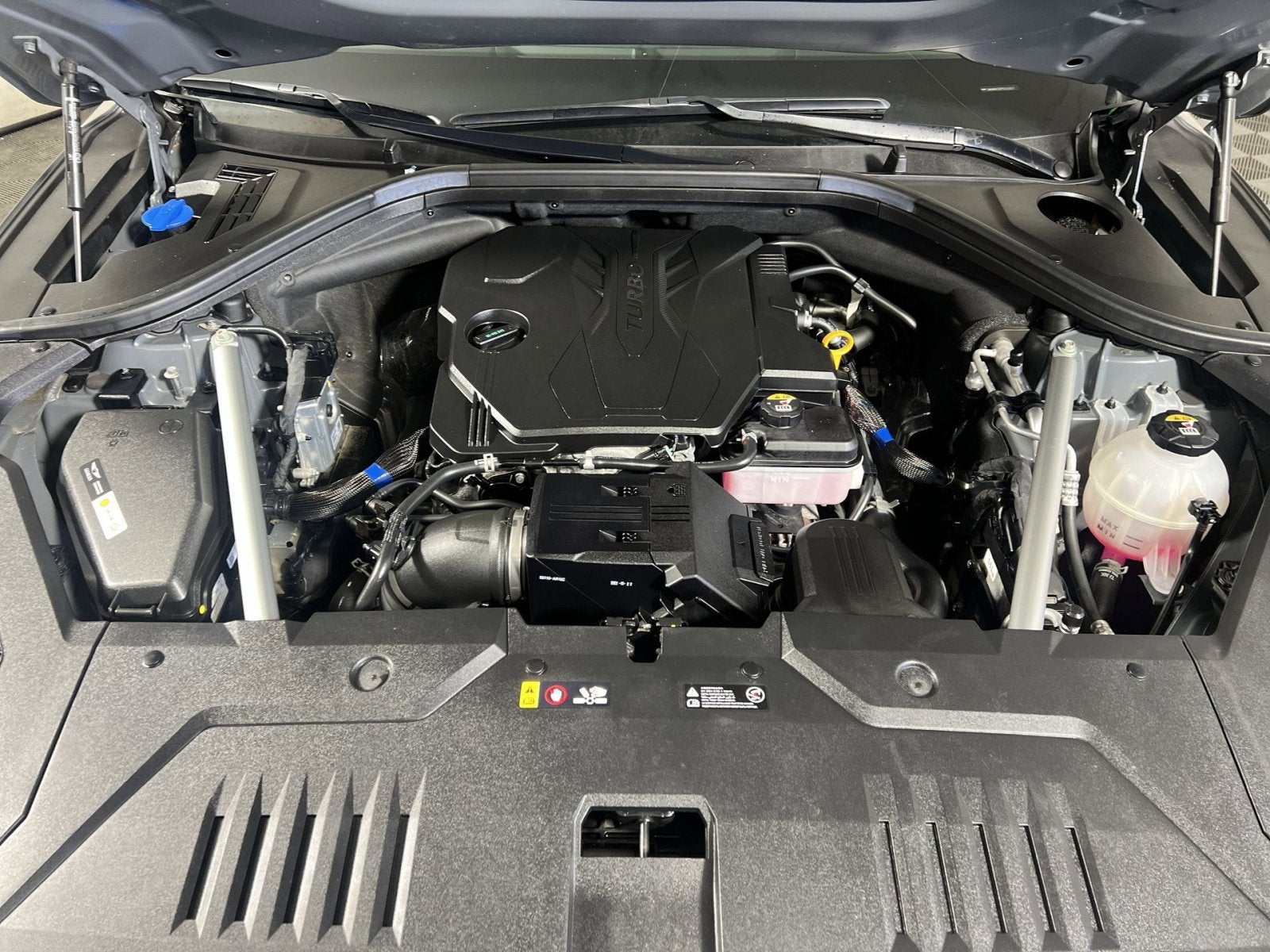 2023 Genesis GV70 2.5T