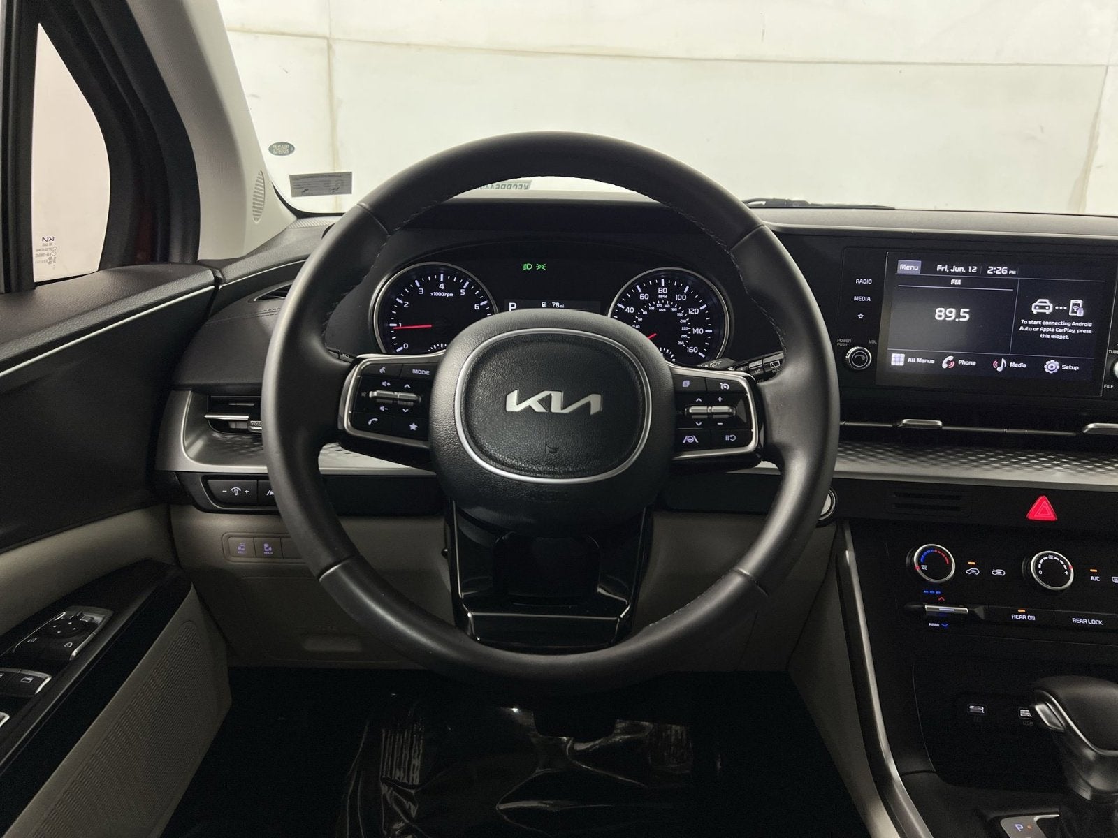 2024 Kia Carnival LX