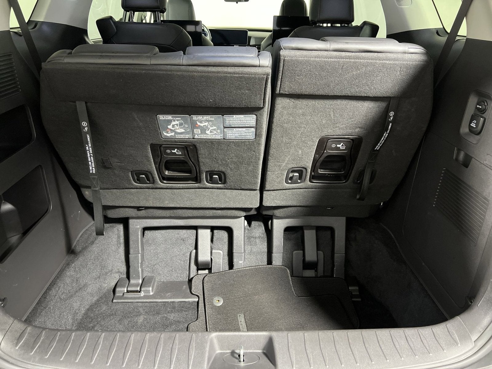 2025 Kia Carnival SX