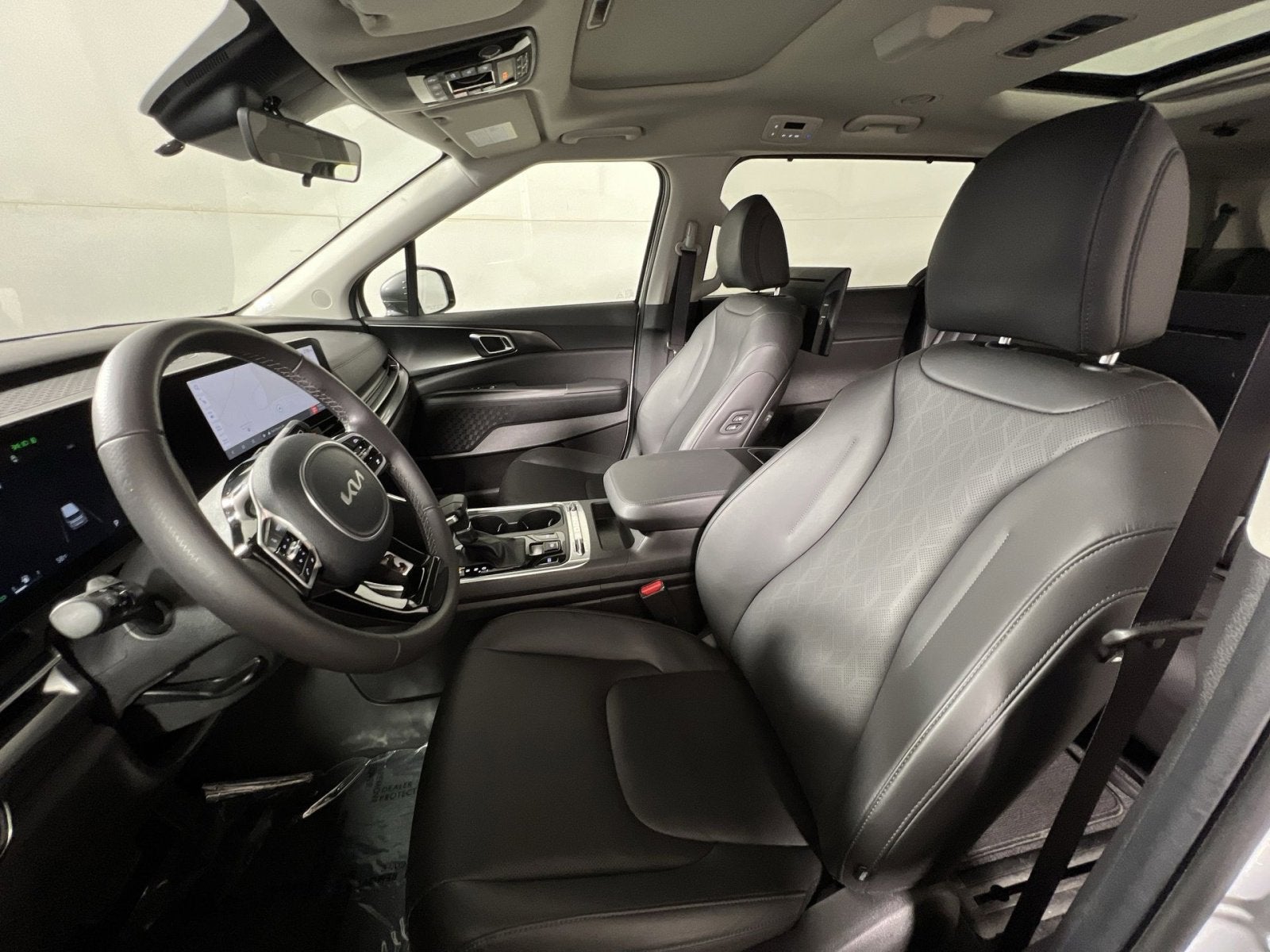 2025 Kia Carnival SX