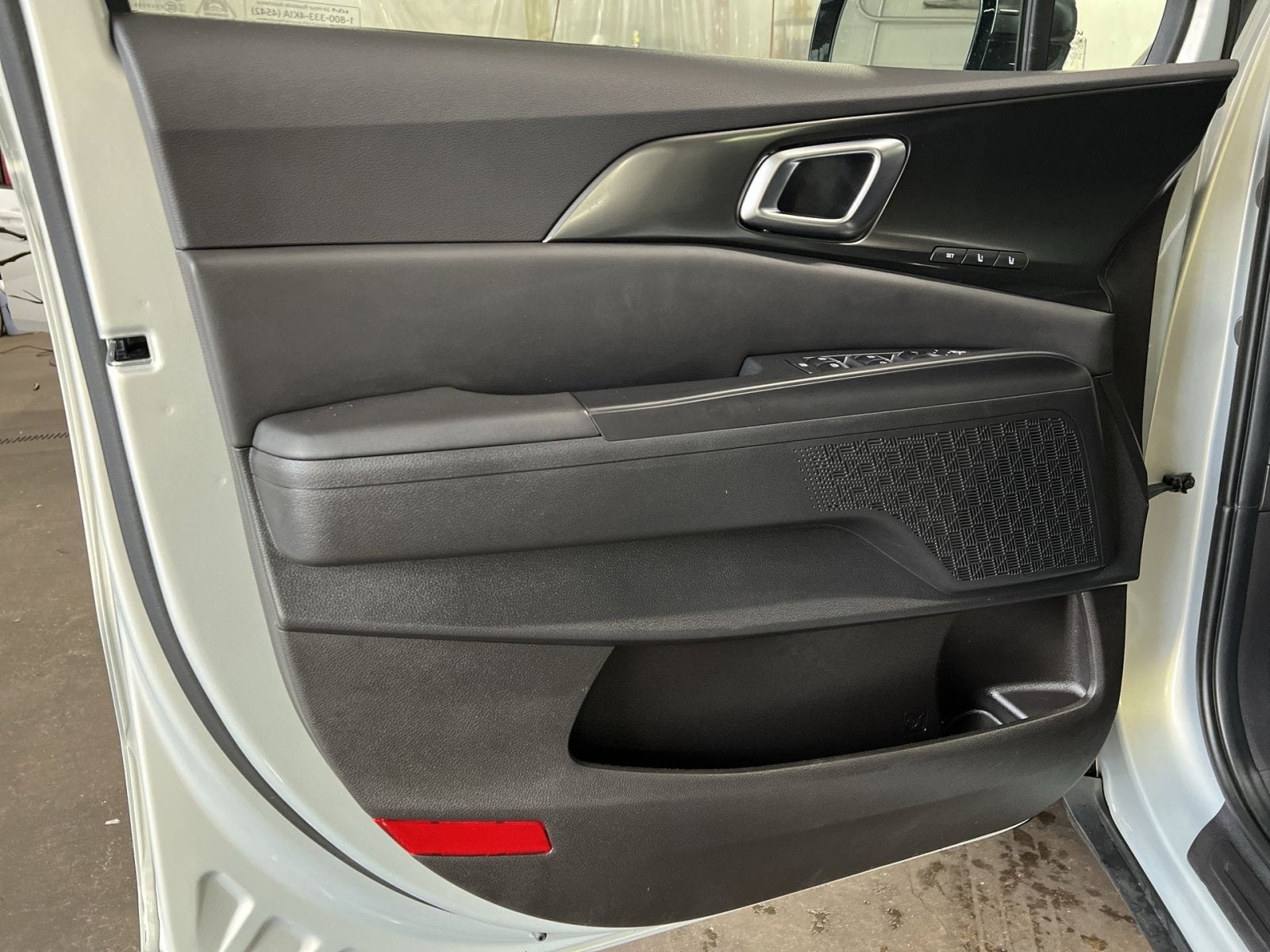 2025 Kia Carnival SX