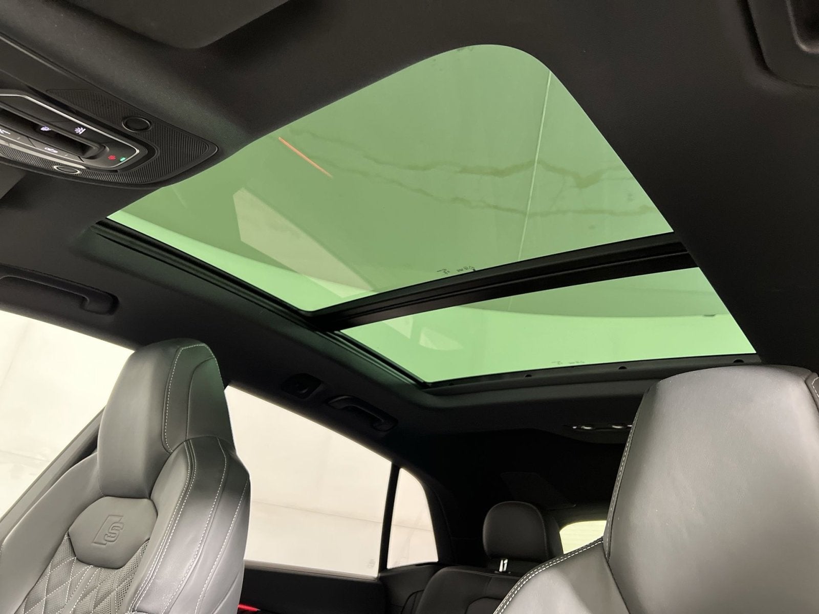 2023 Audi SQ8 4.0T Premium Plus