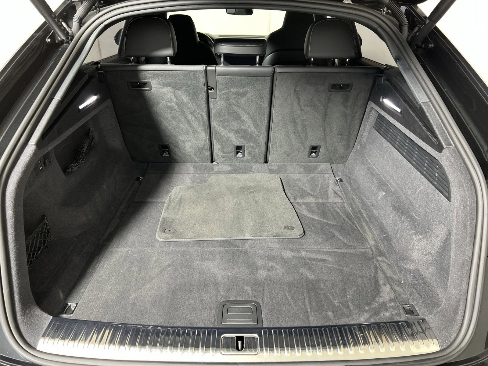 2023 Audi SQ8 4.0T Premium Plus