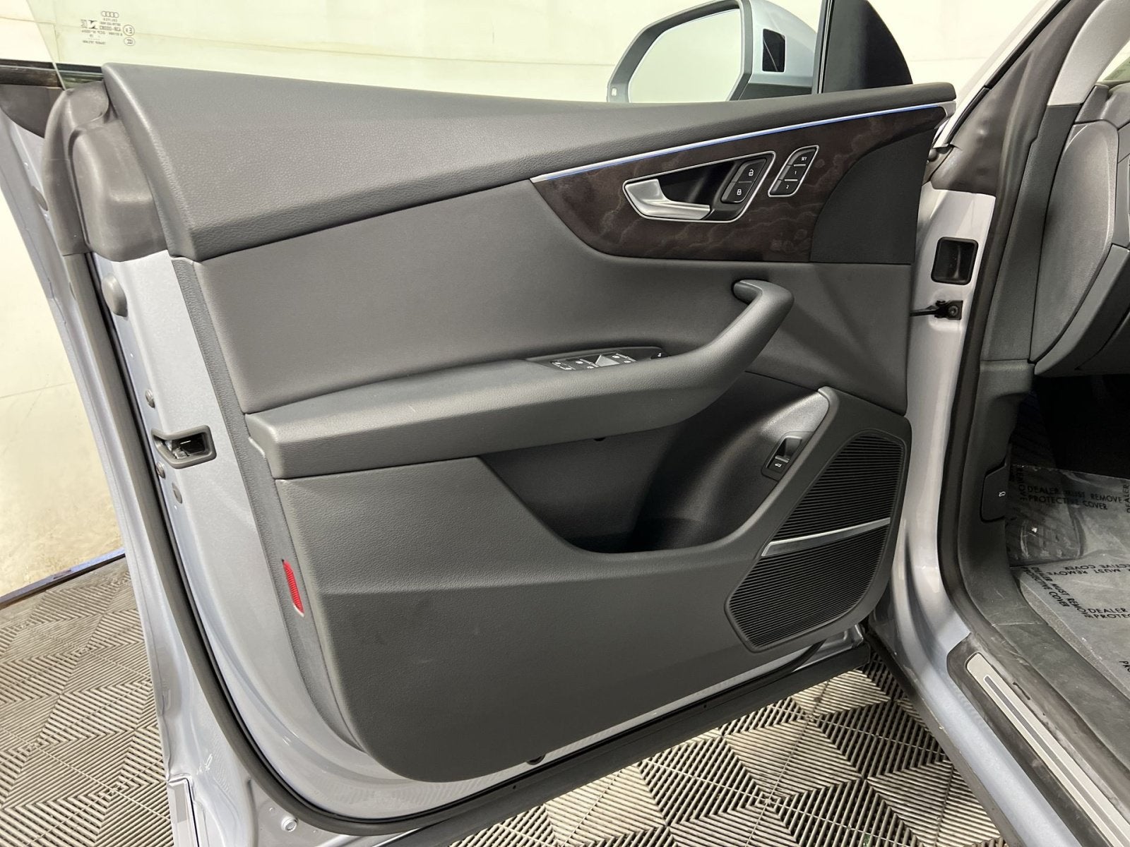 2020 Audi Q8 55 Premium Plus