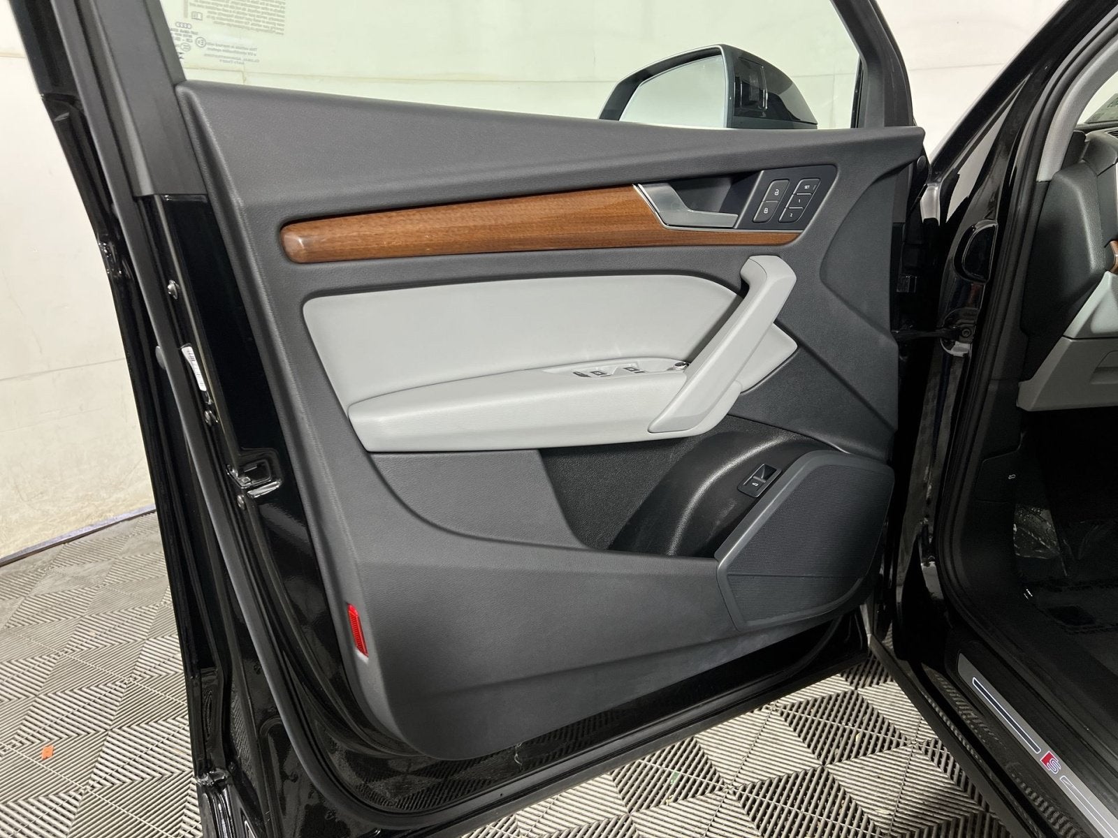 2023 Audi Q5 45 S line Premium