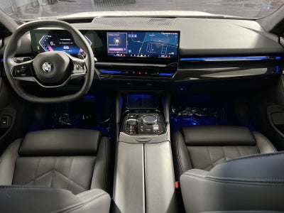 2025 BMW 5 Series 530i xDrive