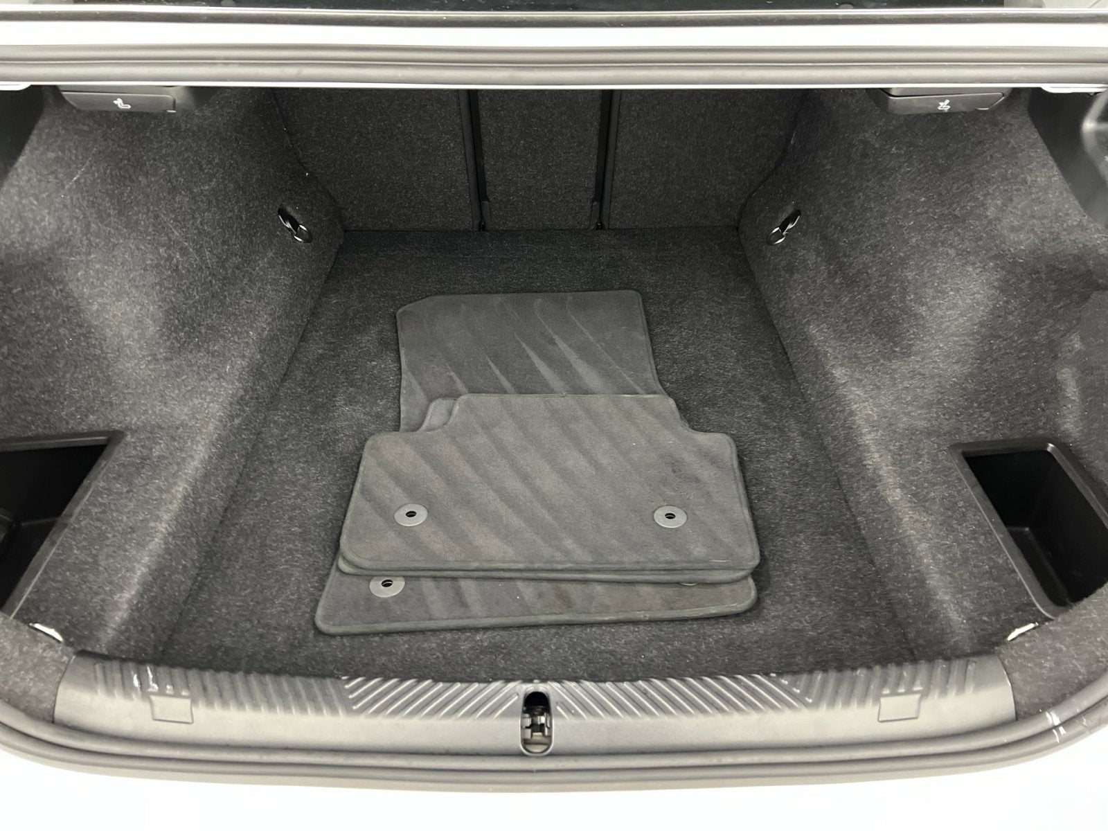 2025 BMW 5 Series 530i xDrive