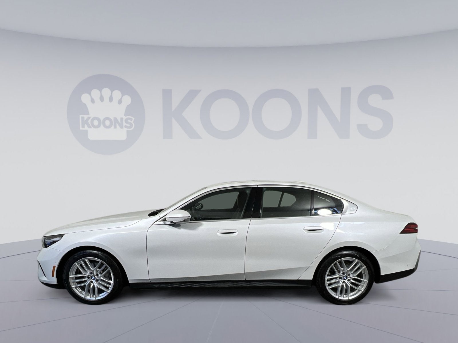2025 BMW 5 Series 530i xDrive