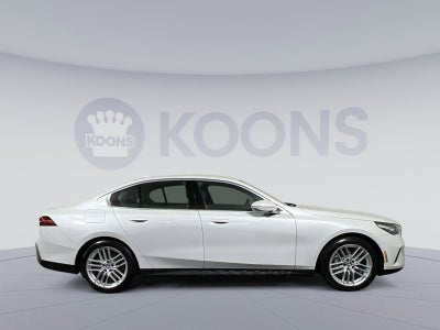 2025 BMW 5 Series 530i xDrive
