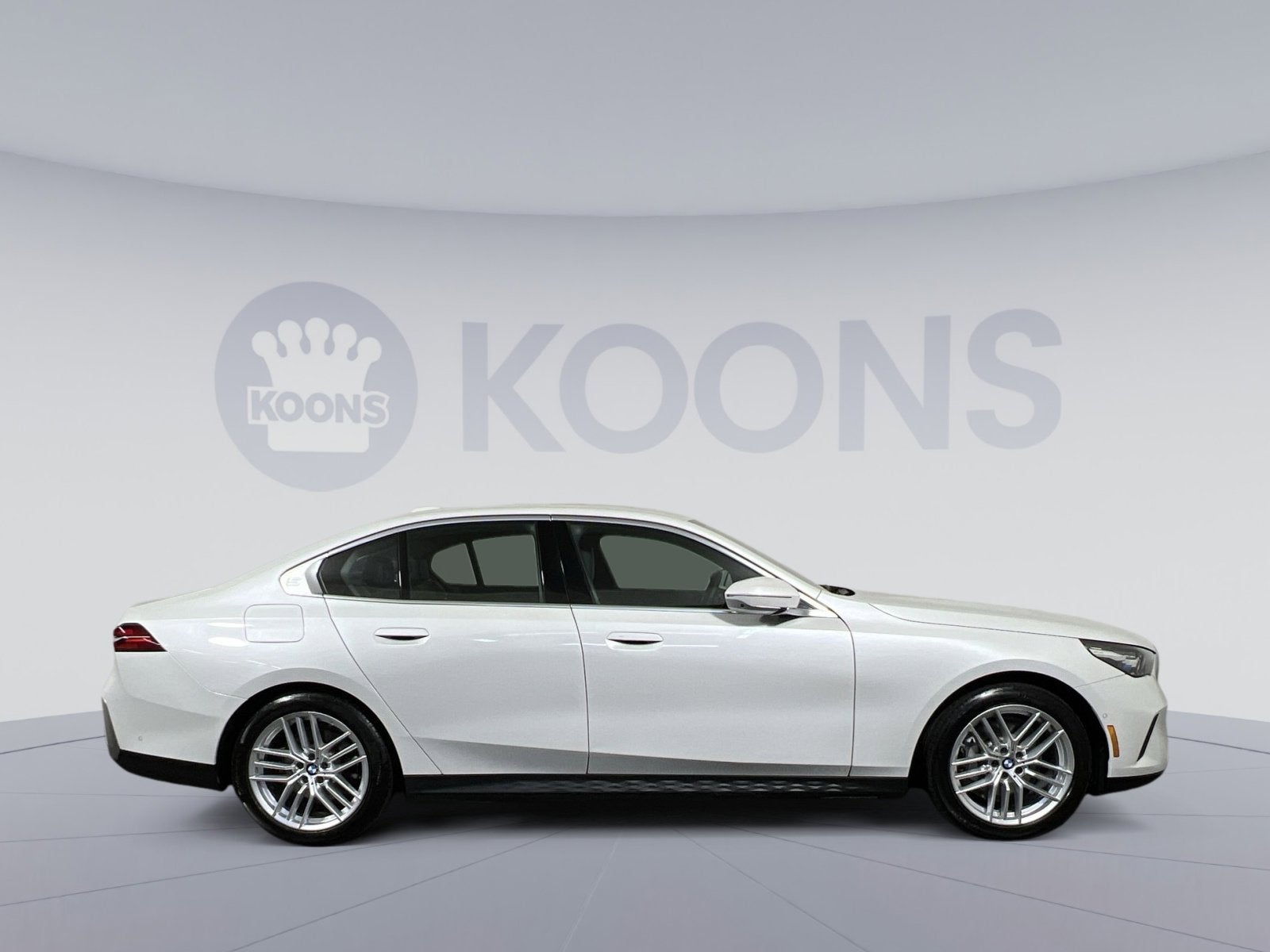 2025 BMW 5 Series 530i xDrive