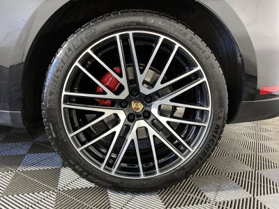 2022 Porsche Macan S