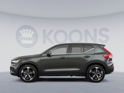 2019 Volvo XC40 Momentum