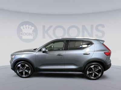 2019 Volvo XC40 Momentum