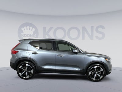 2019 Volvo XC40 Momentum