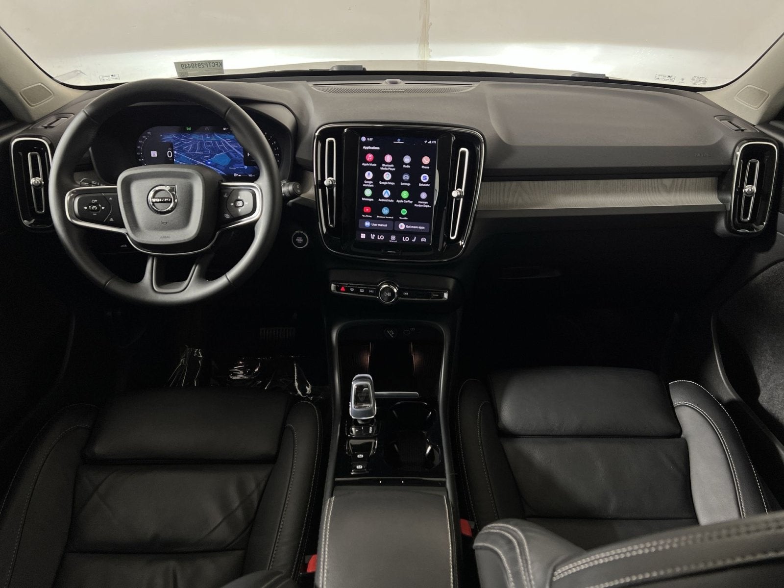 2023 Volvo XC40 Ultimate