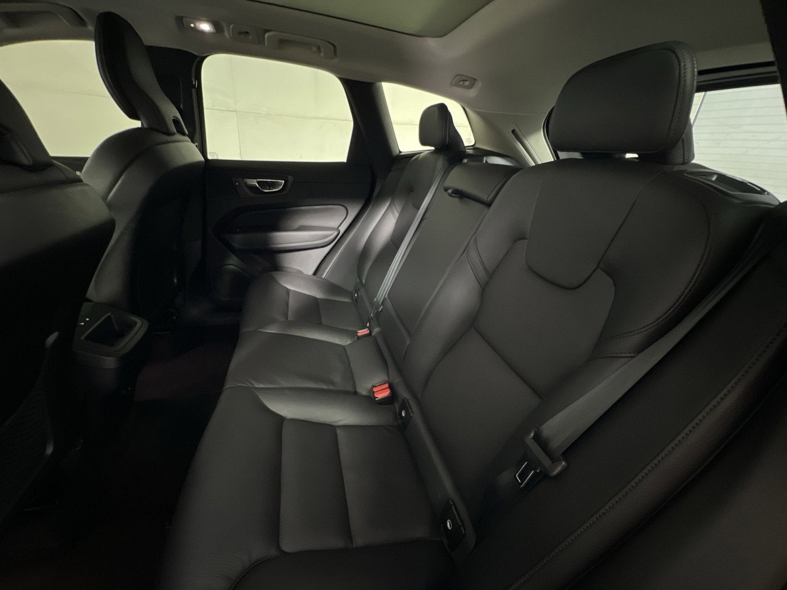 2023 Volvo XC60 B5 Plus Bright Theme